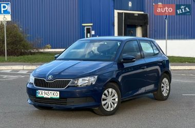 Хетчбек Skoda Fabia 2015 в Києві