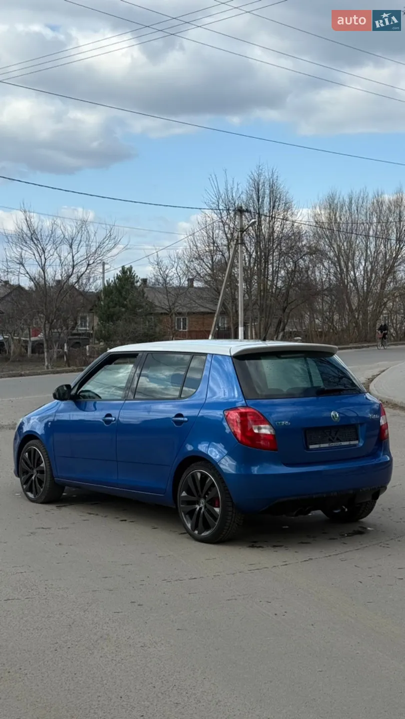 2011 Skoda Fabia - мініатюра 7