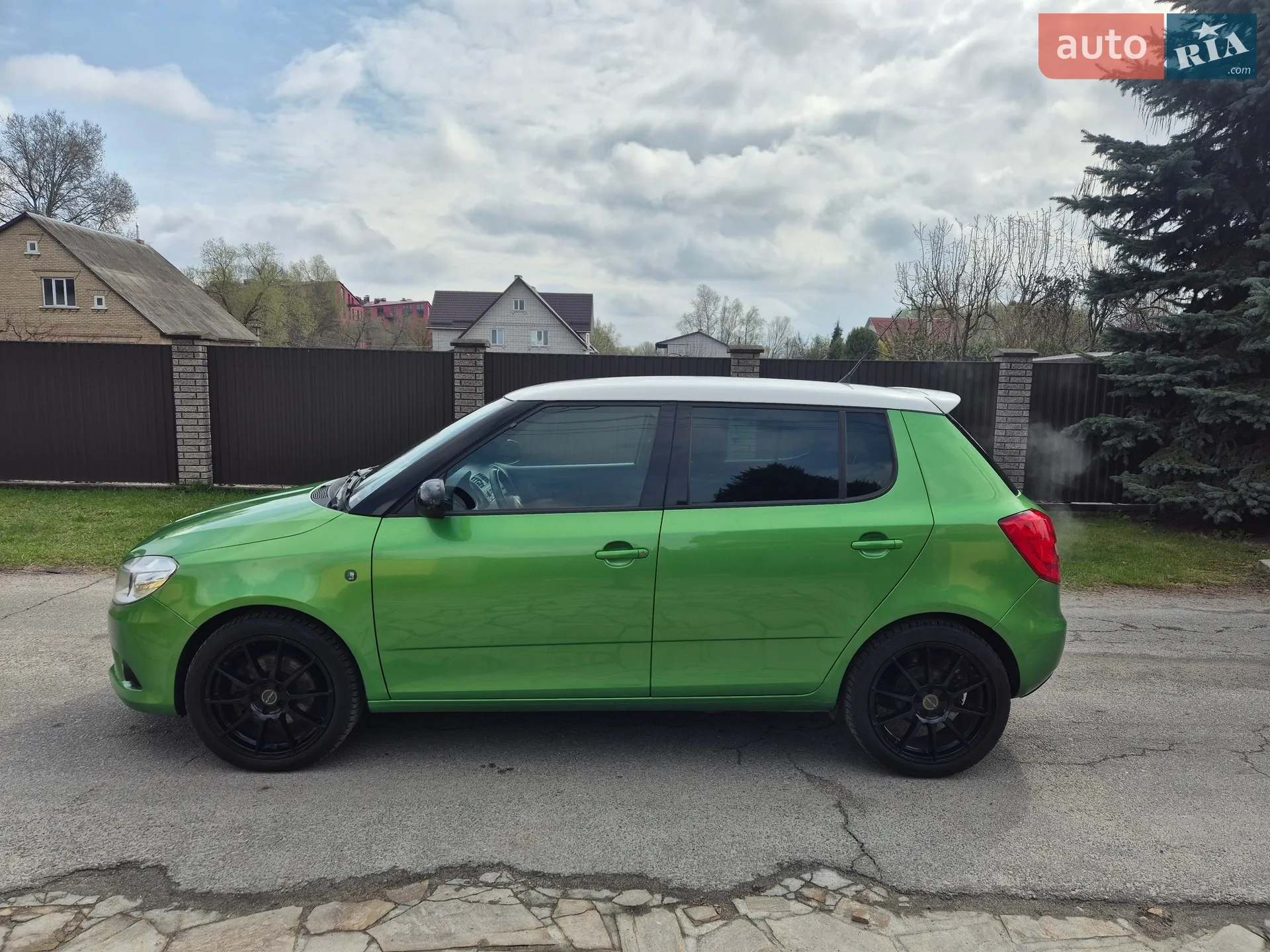 2011 Skoda Fabia - мініатюра 5