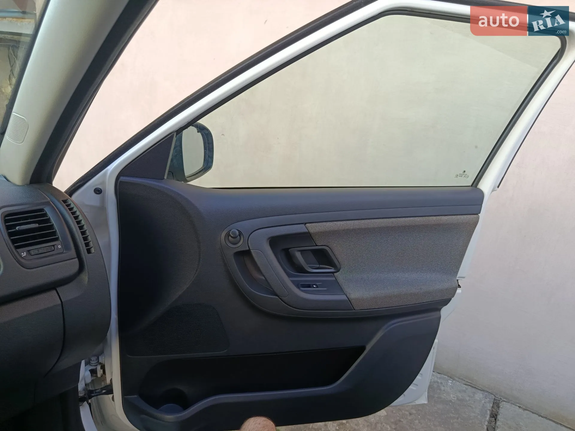 2010 Skoda Fabia - мініатюра 30
