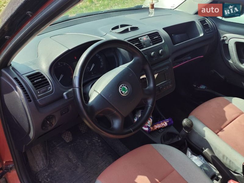 Хэтчбек Skoda Fabia 2007 в Долине