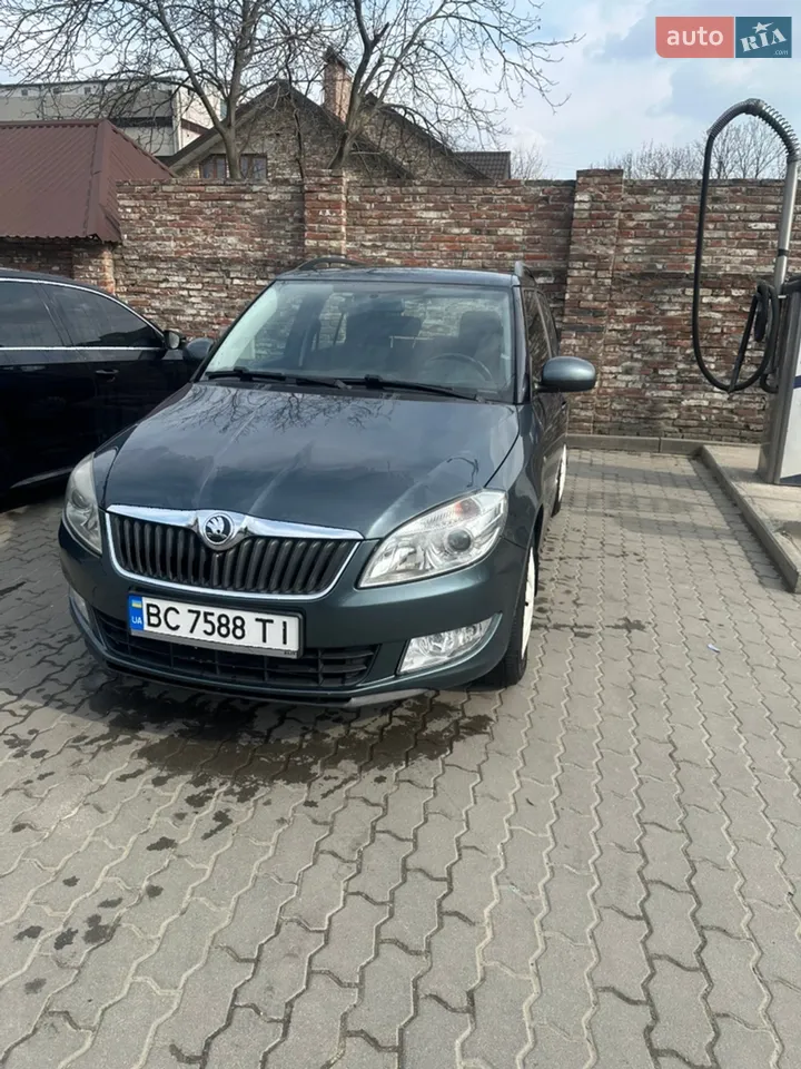 2012 Skoda Fabia - мініатюра 13