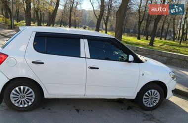 Хэтчбек Skoda Fabia 2011 в Житомире