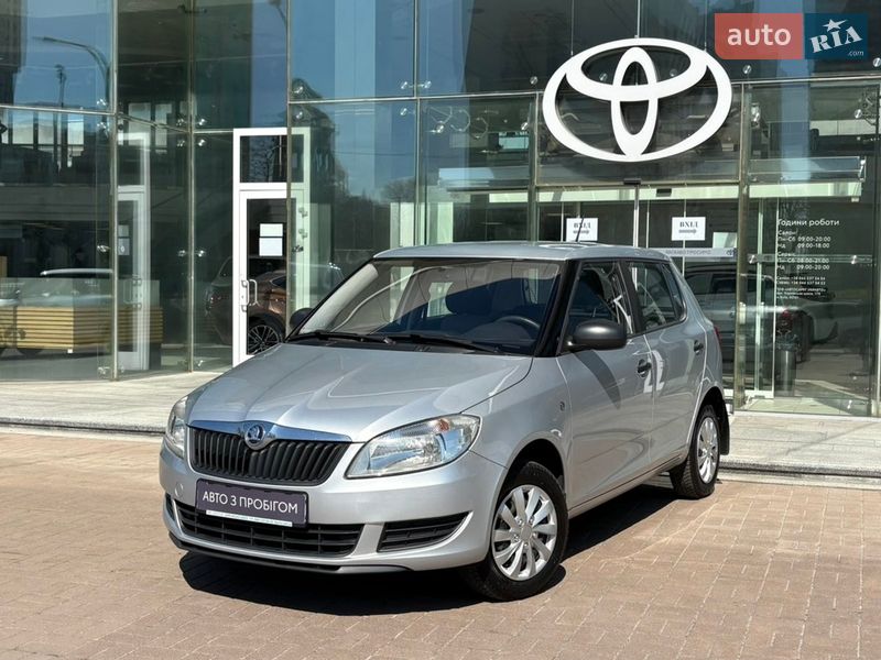 Хэтчбек Skoda Fabia 2014 в Киеве фото Хэтчбек Skoda Fabia 2014 в Киеве
