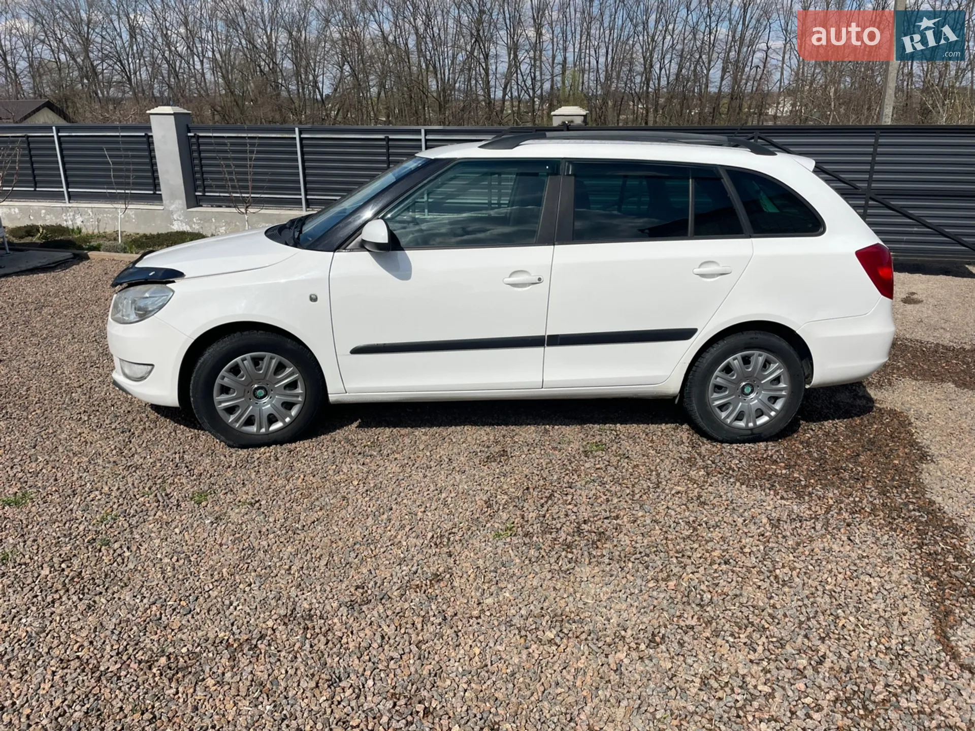 2010 Skoda Fabia - мініатюра 2