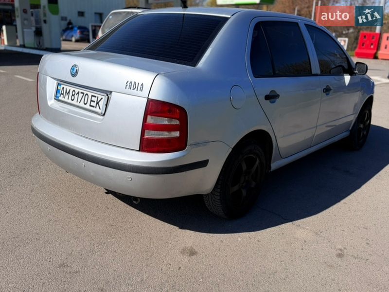 Седан Skoda Fabia 2003 в Бердичеві