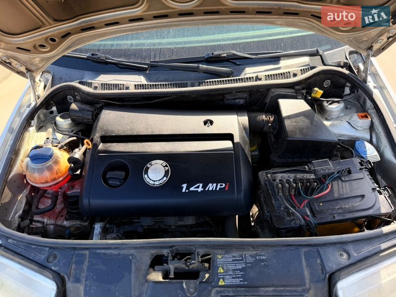 Седан Skoda Fabia 2003 в Бердичеві