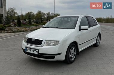 Седан Skoda Fabia 2002 в Хусте