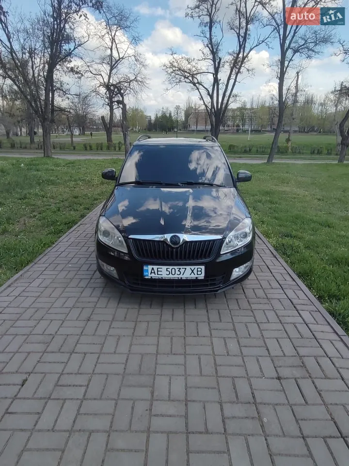 2011 Skoda Fabia - мініатюра 23