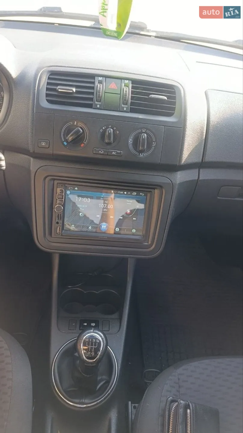 2012 Skoda Fabia - мініатюра 10