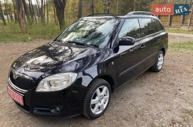 Универсал Skoda Fabia 2010 в Житомире