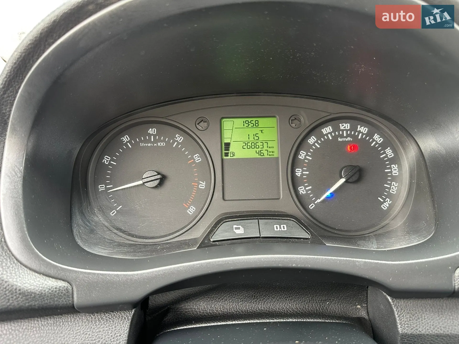 2010 Skoda Fabia - мініатюра 6