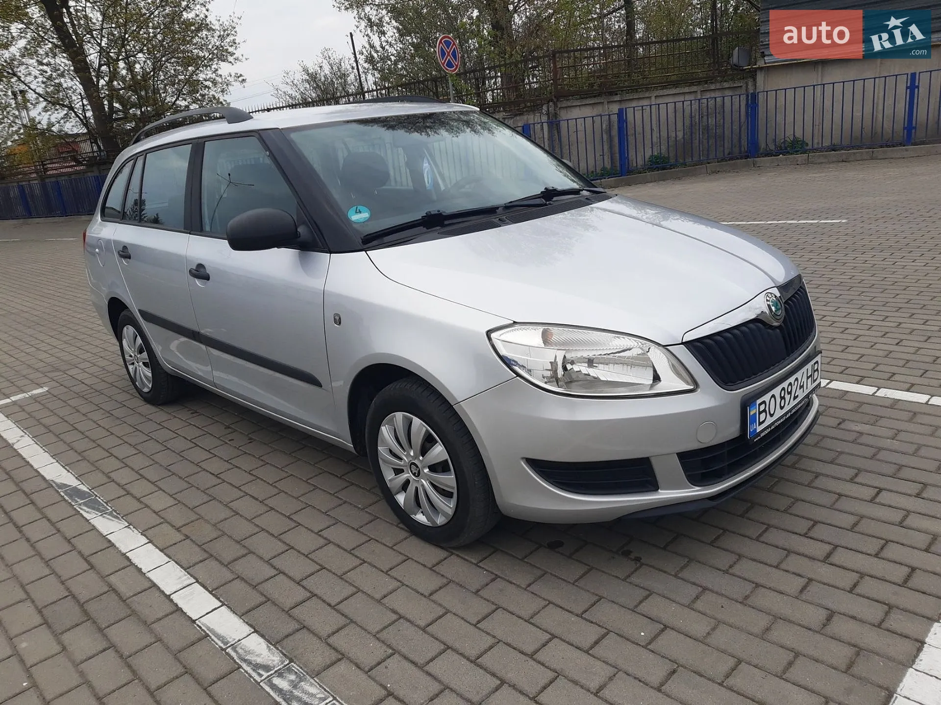 2011 Skoda Fabia - мініатюра 2