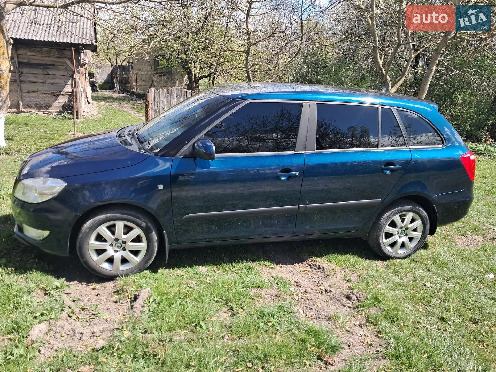 2011 Skoda Fabia - мініатюра 7