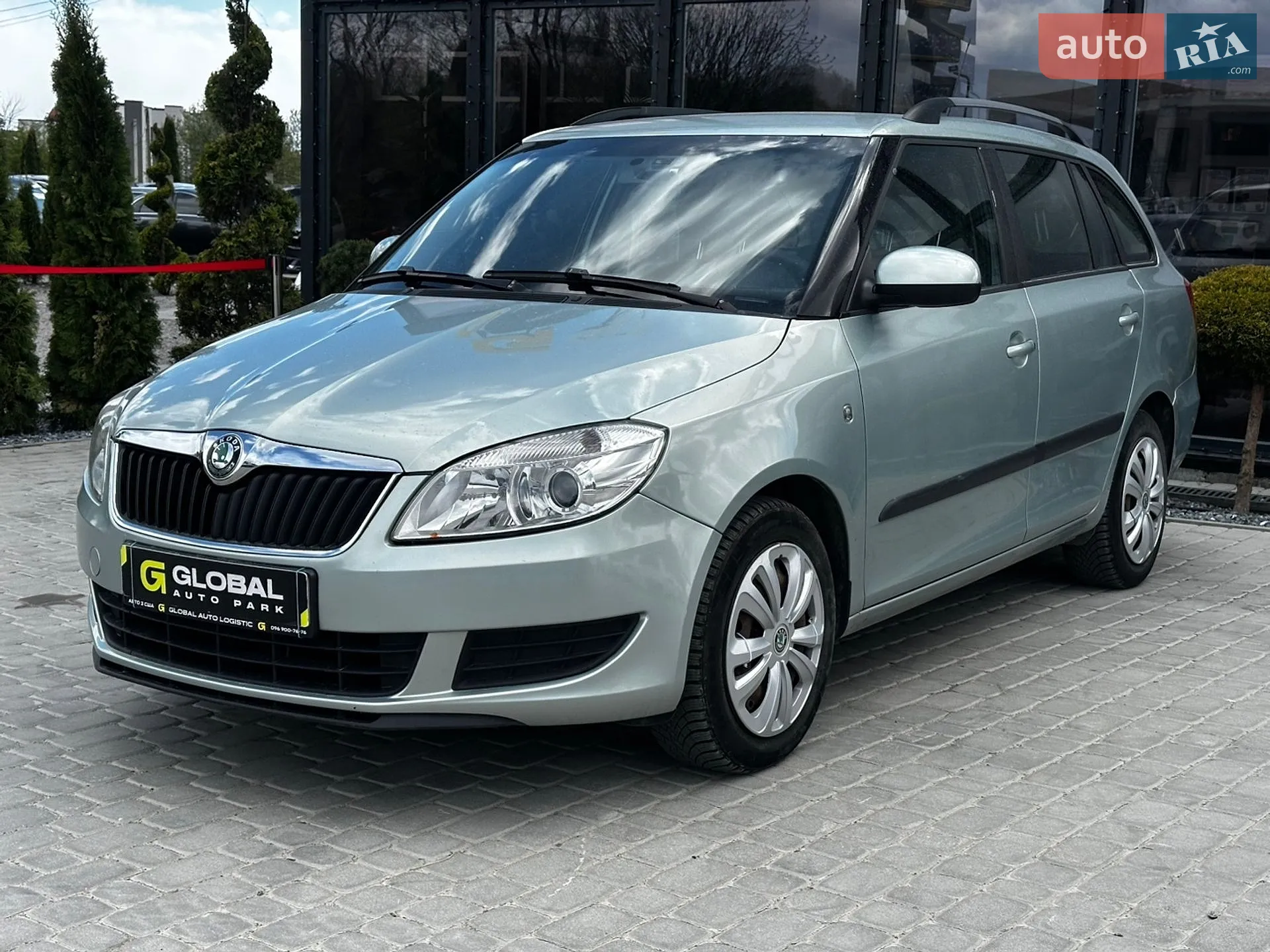 2010 Skoda Fabia - мініатюра 5