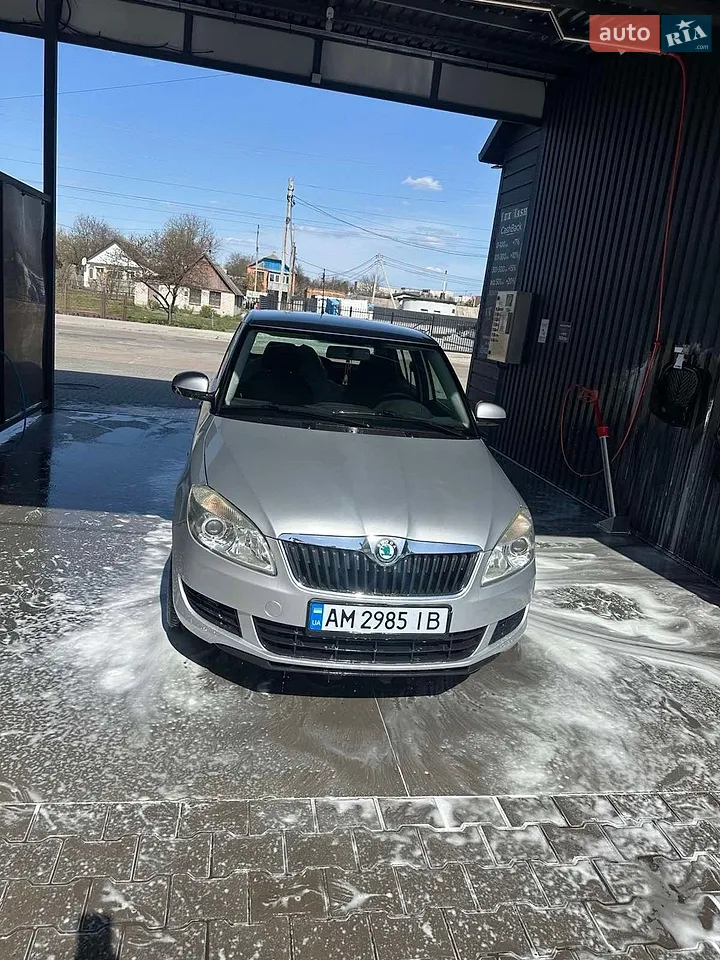 2010 Skoda Fabia - мініатюра 20