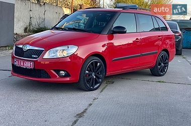 Универсал Skoda Fabia 2011 в Ровно