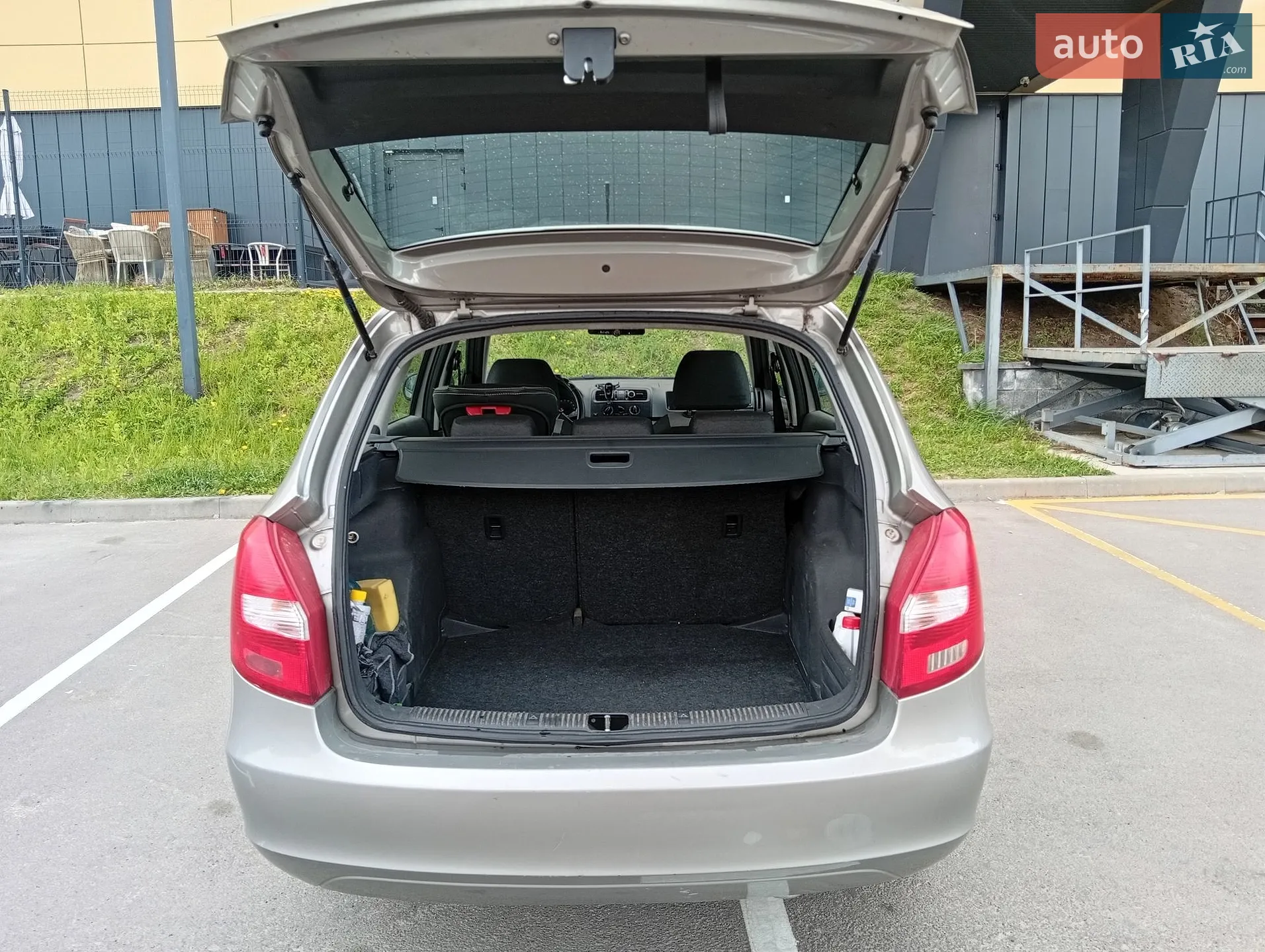 2010 Skoda Fabia - мініатюра 5