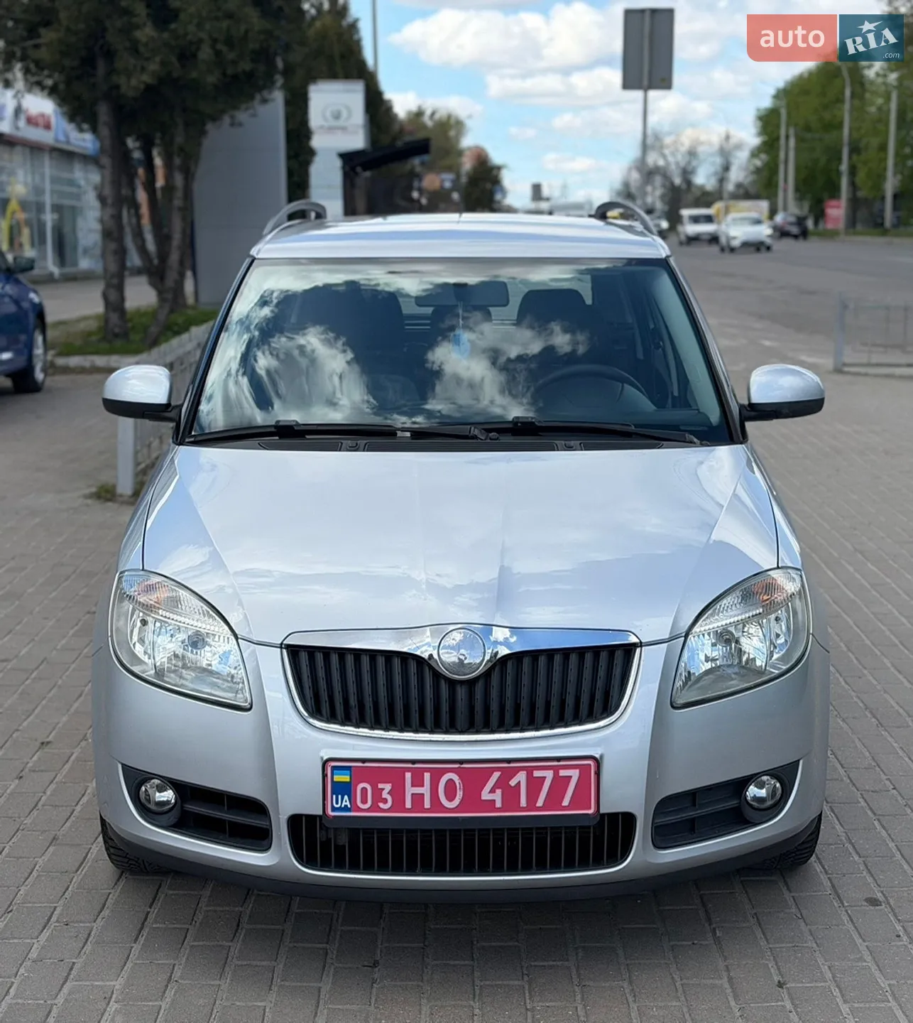 2010 Skoda Fabia - мініатюра 3