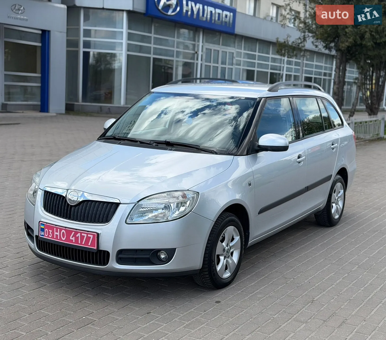 2010 Skoda Fabia - мініатюра 4