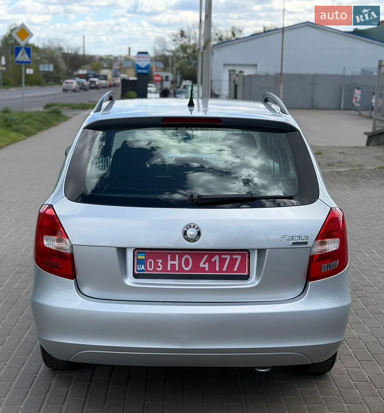 2010 Skoda Fabia - мініатюра 9