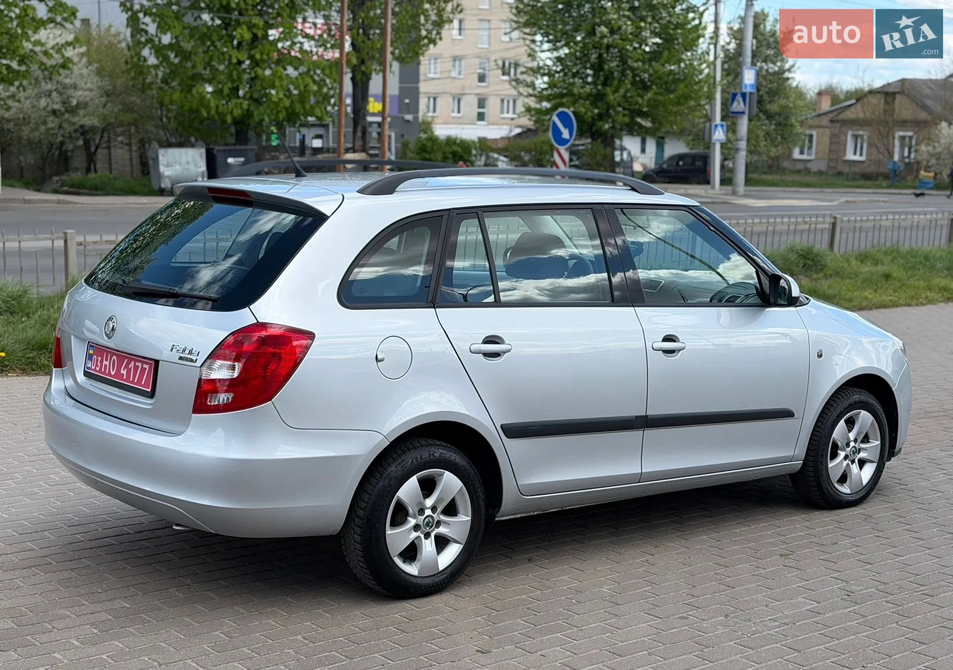 2010 Skoda Fabia - мініатюра 10