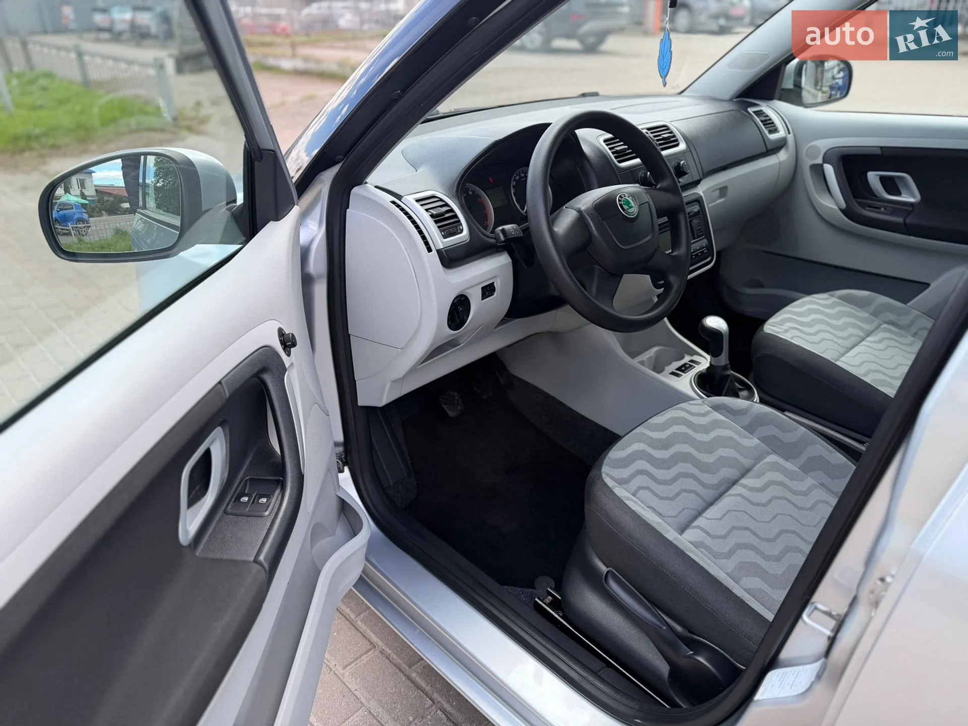 2010 Skoda Fabia - мініатюра 22