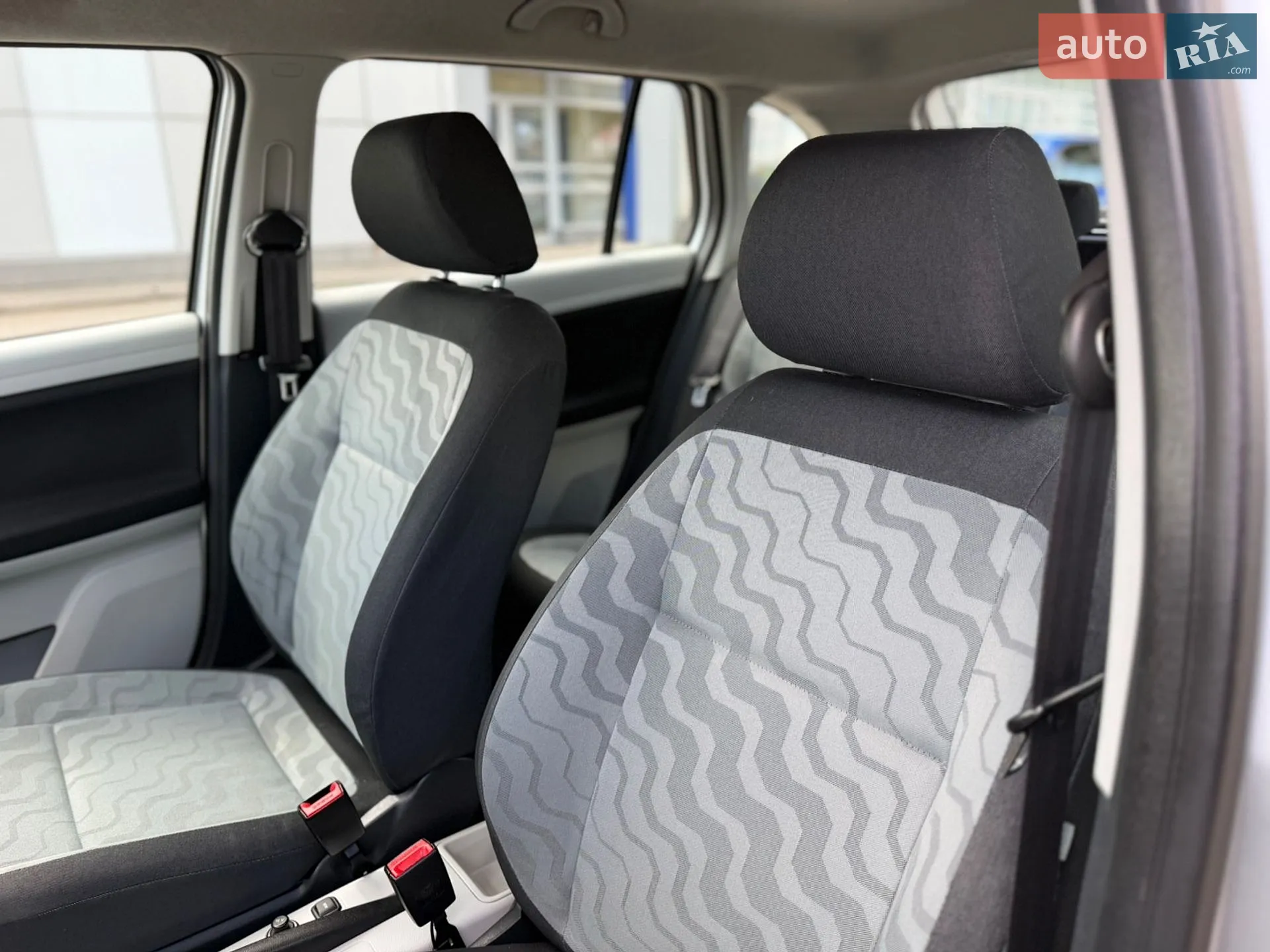 2010 Skoda Fabia - мініатюра 27