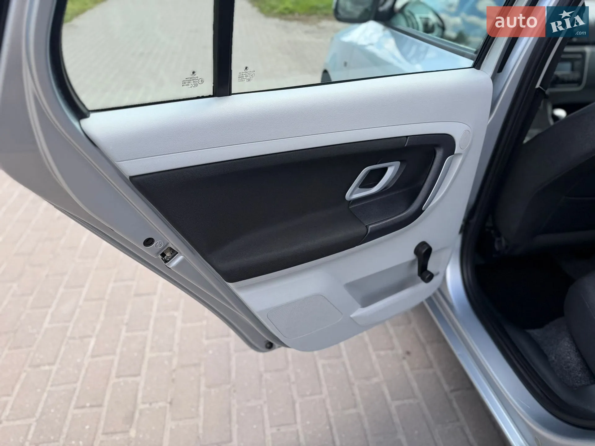 2010 Skoda Fabia - мініатюра 34