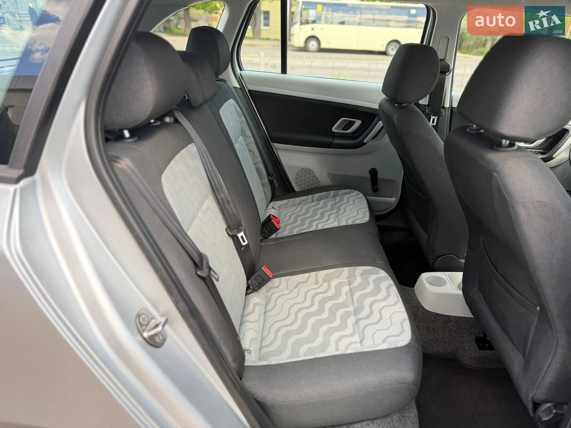 2010 Skoda Fabia - мініатюра 41