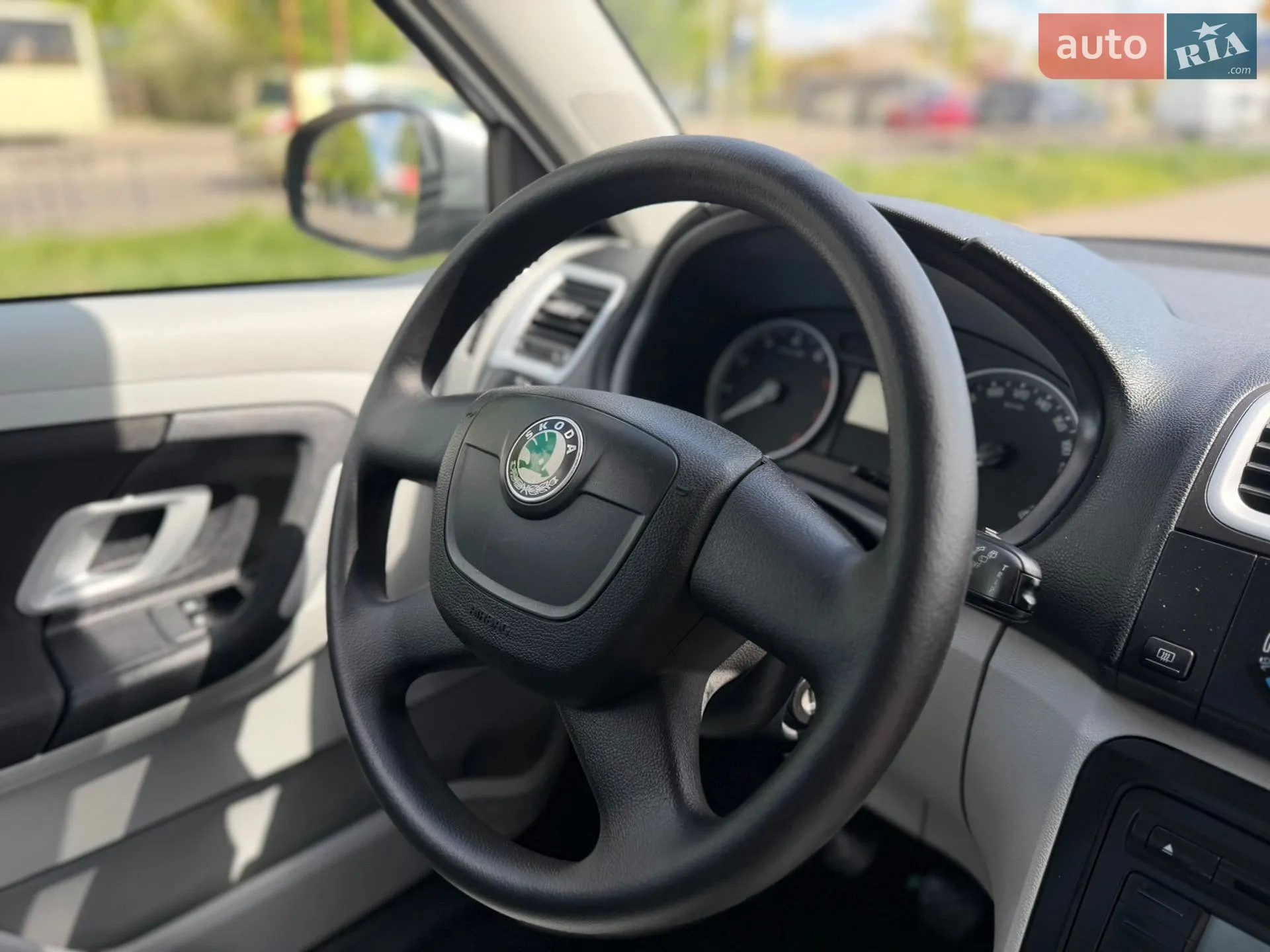 2010 Skoda Fabia - мініатюра 59