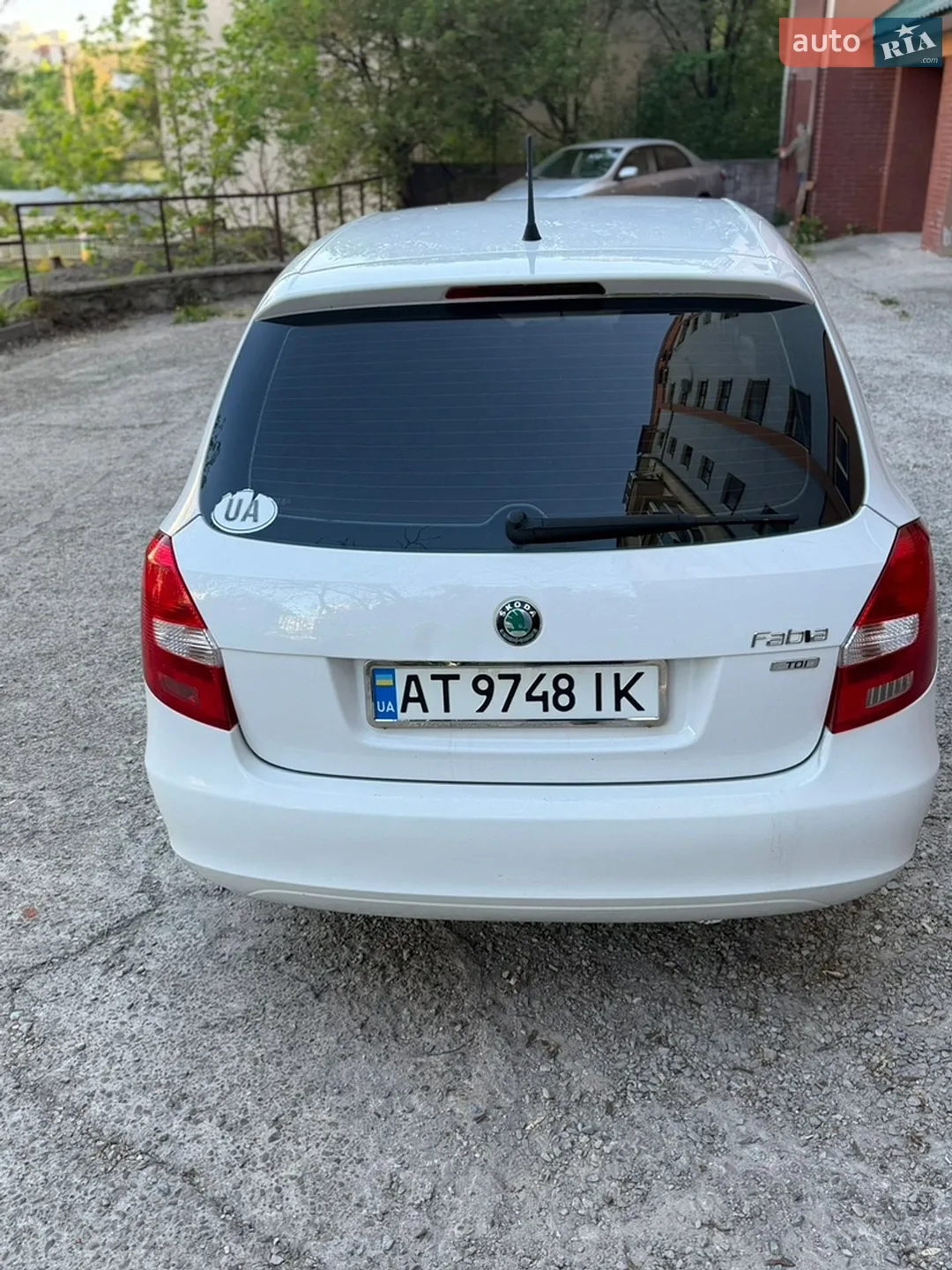 2011 Skoda Fabia - мініатюра 3