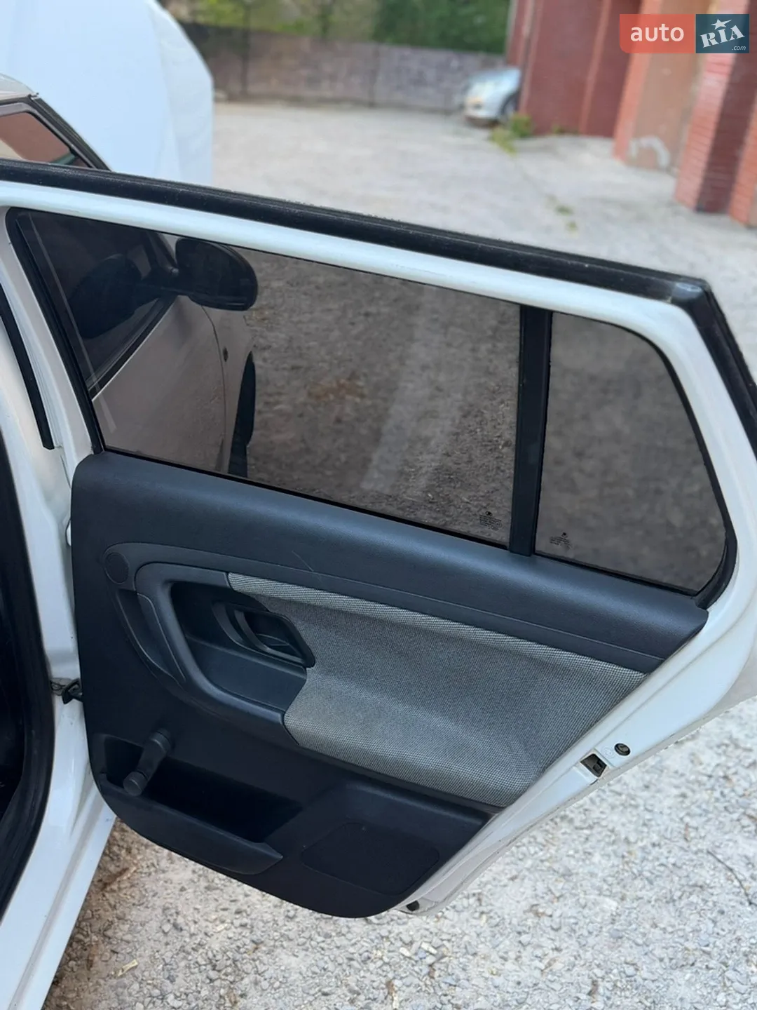 2011 Skoda Fabia - мініатюра 23