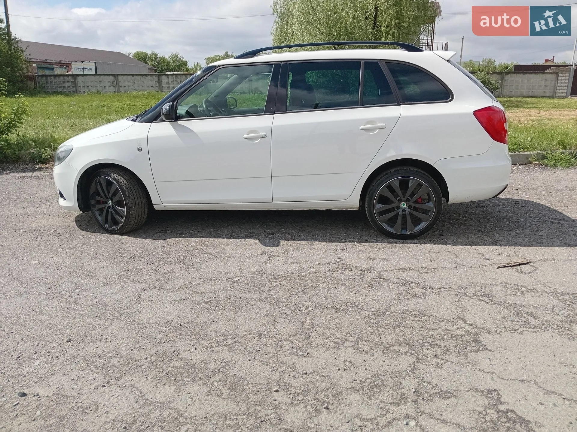 2011 Skoda Fabia - мініатюра 10