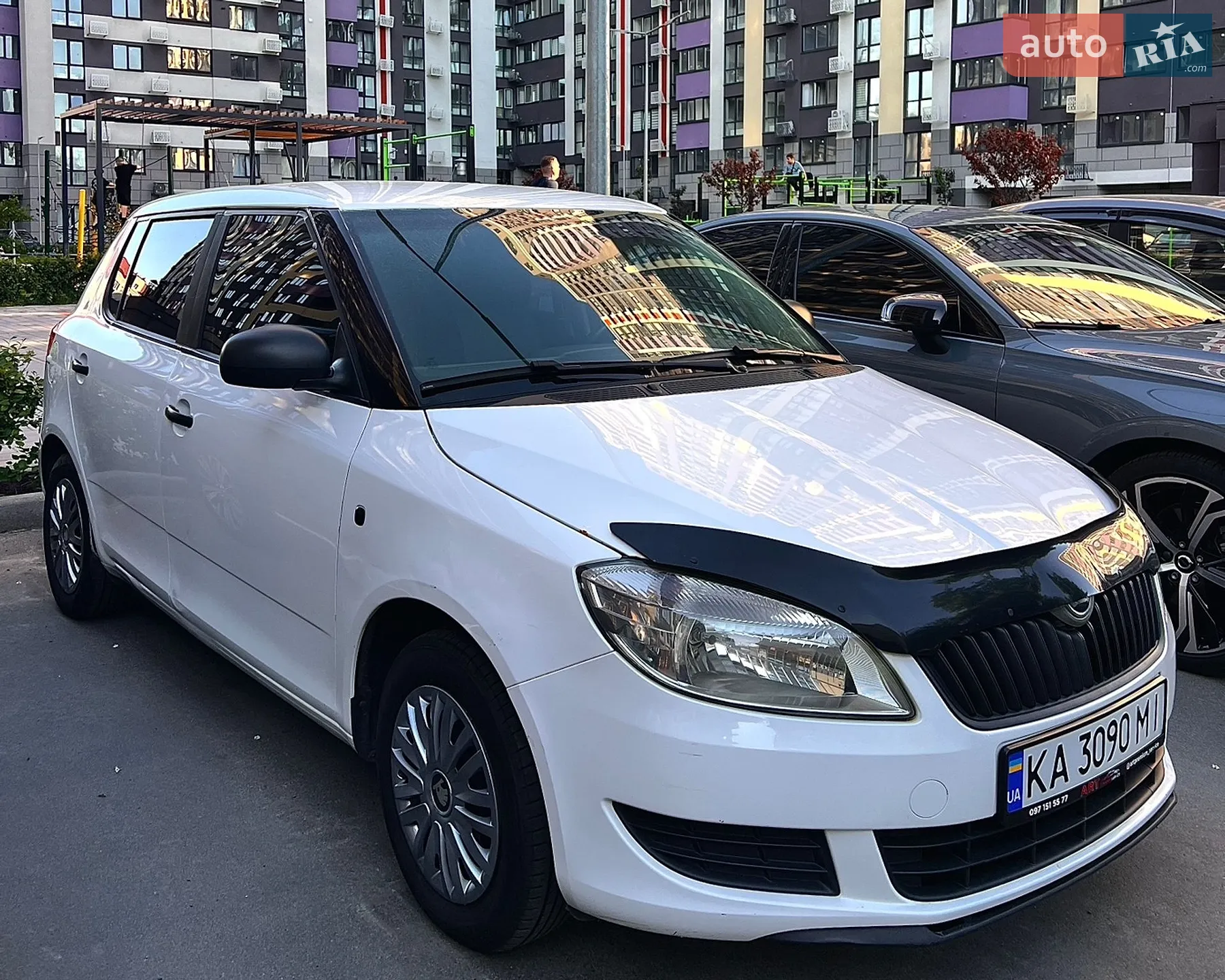 2012 Skoda Fabia - мініатюра 2