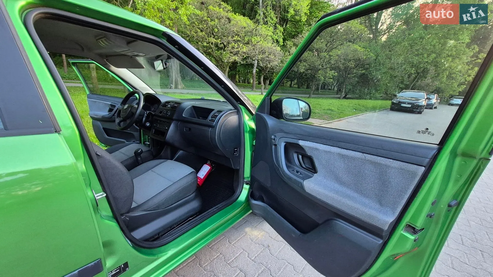 2010 Skoda Fabia - мініатюра 7