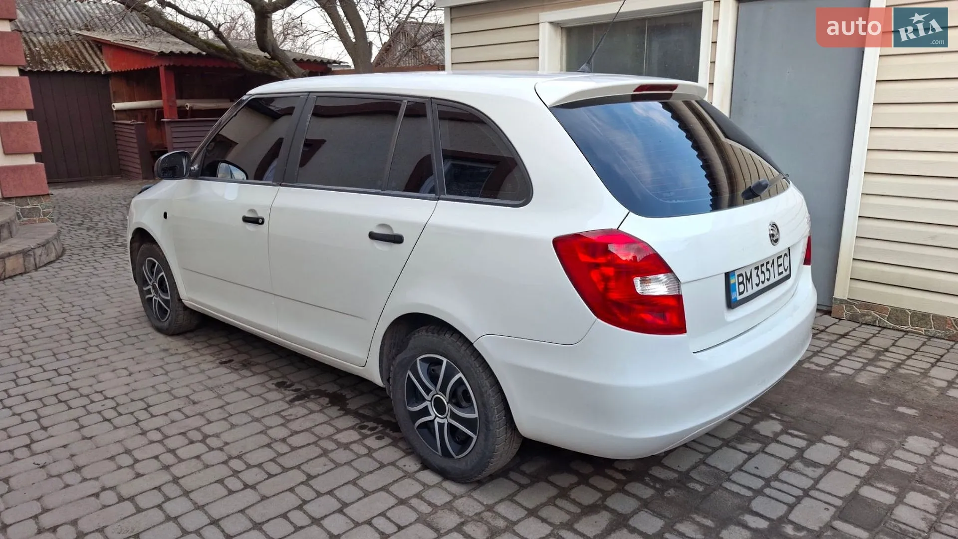 2010 Skoda Fabia - мініатюра 3