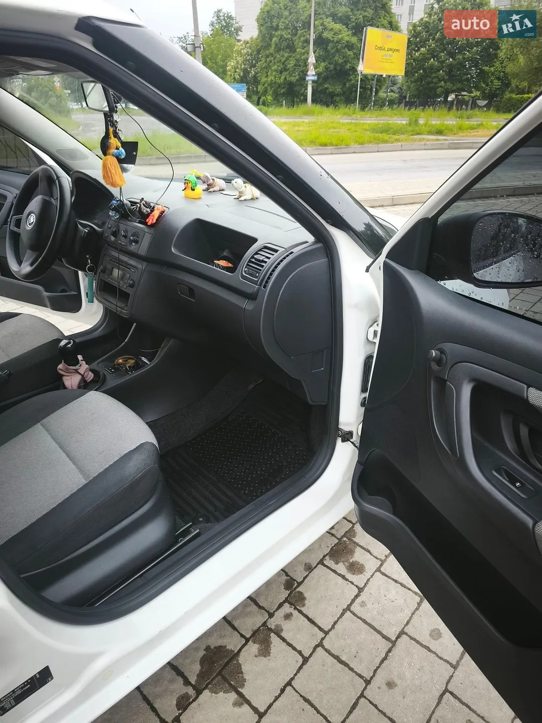 2014 Skoda Fabia - мініатюра 22