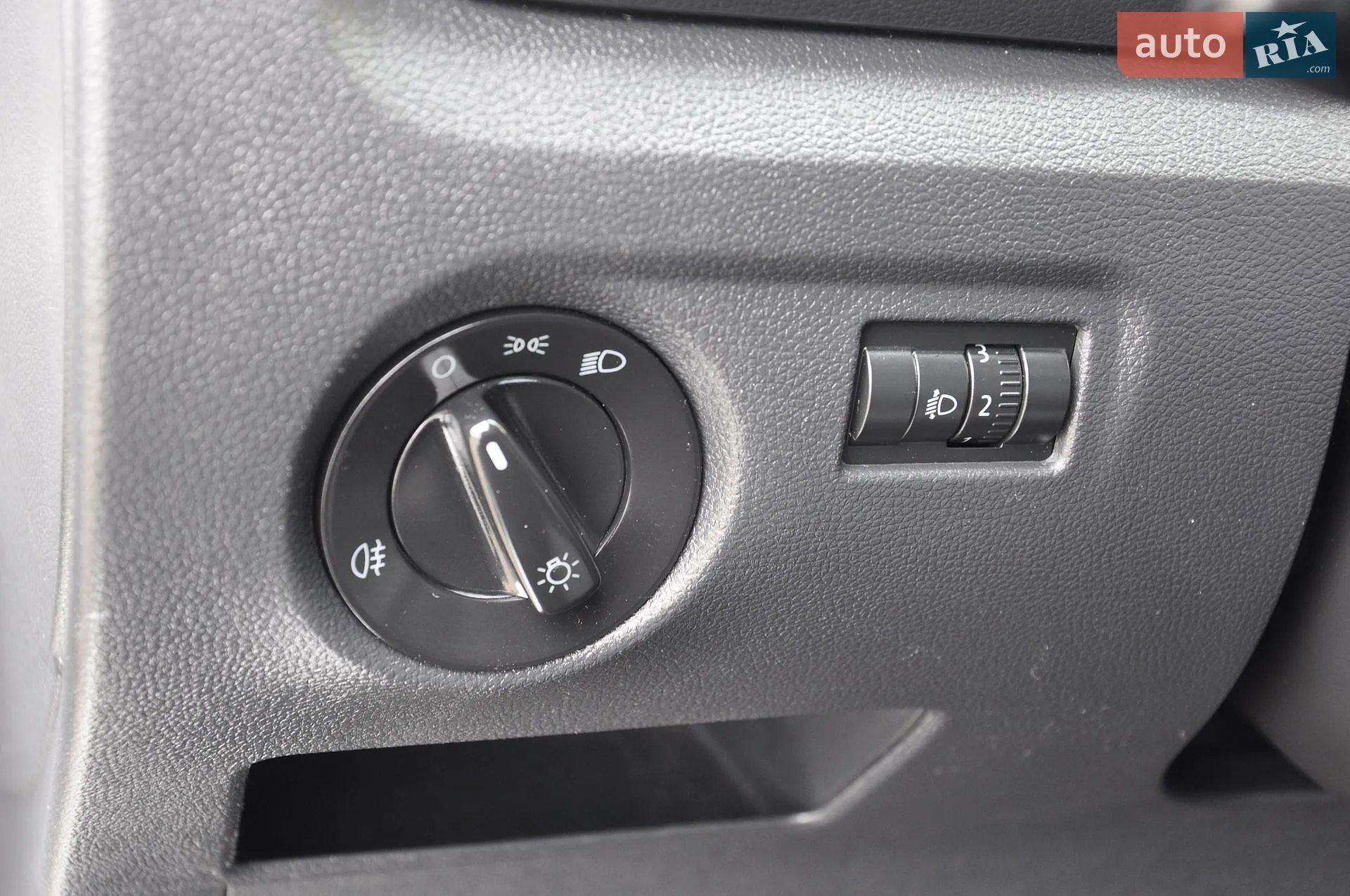 2011 Skoda Fabia - мініатюра 34