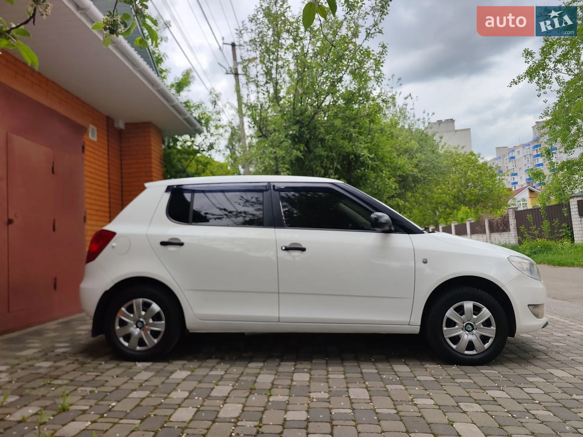 2011 Skoda Fabia - мініатюра 12