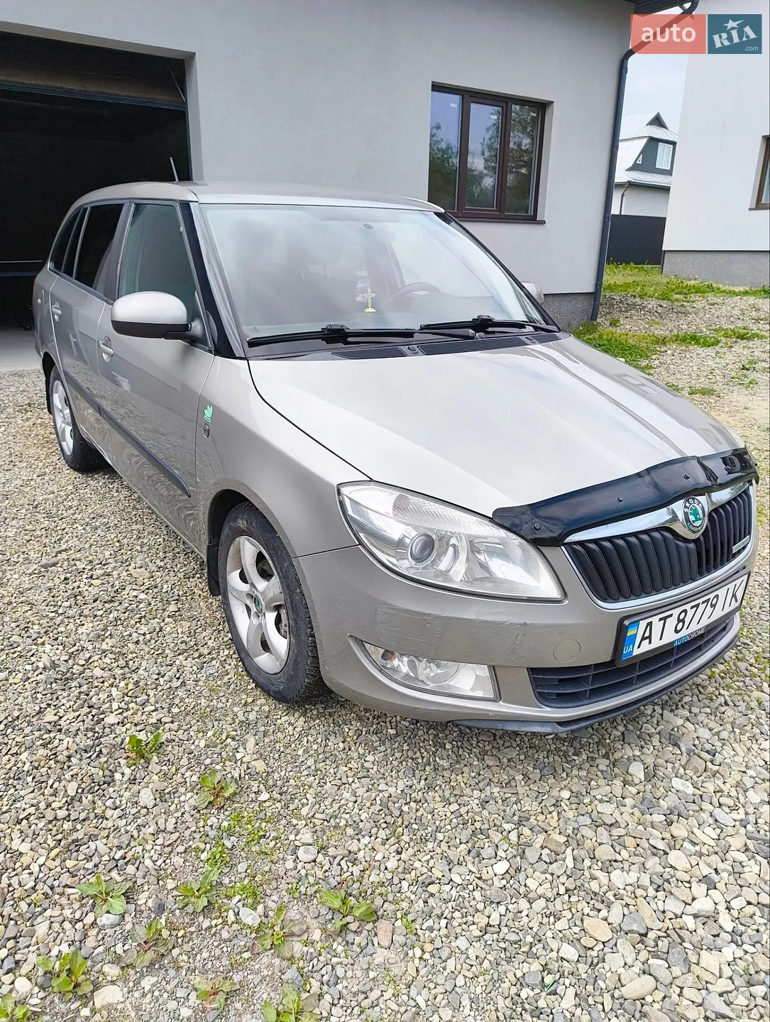 2010 Skoda Fabia - мініатюра 2