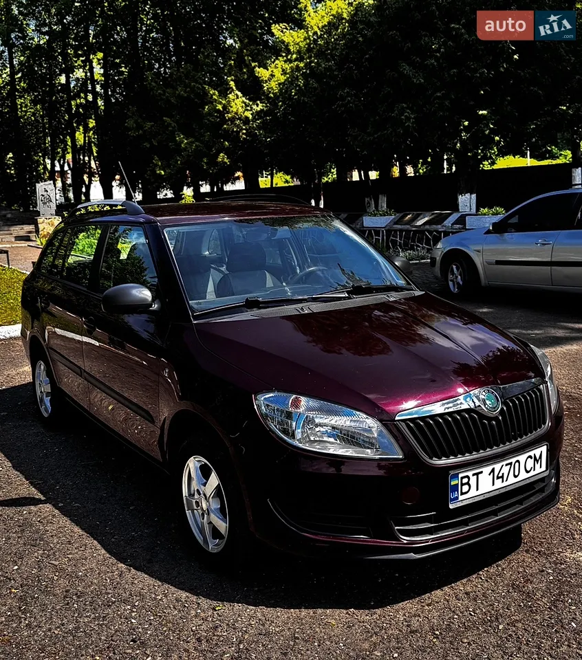 2011 Skoda Fabia - мініатюра 9