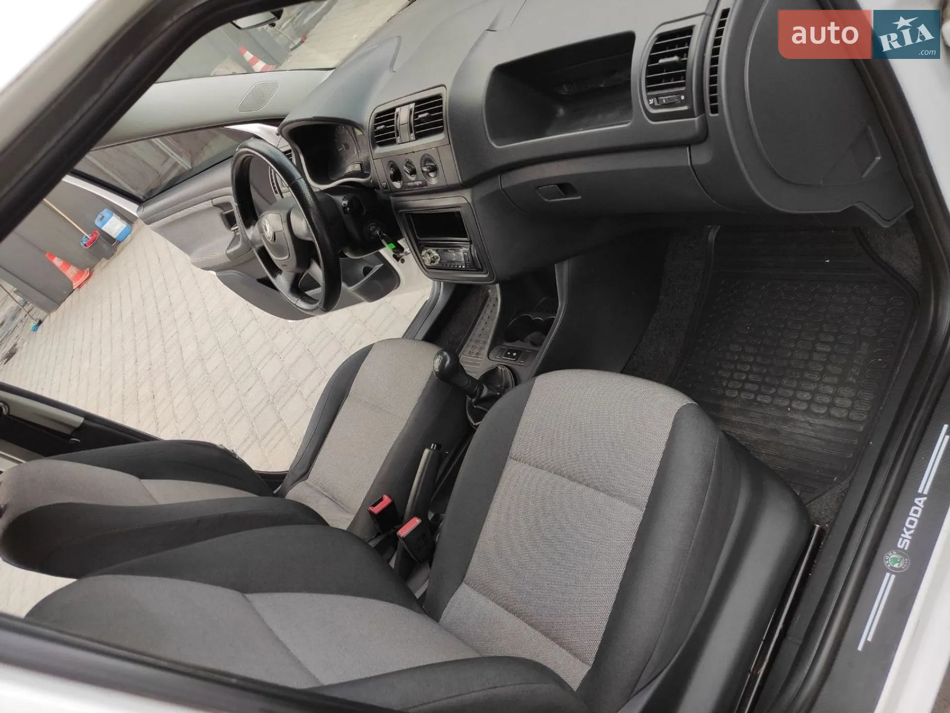 2010 Skoda Fabia - мініатюра 15