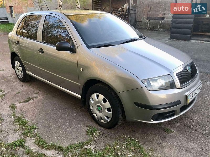 Хэтчбек Skoda Fabia 2007 в Ромнах