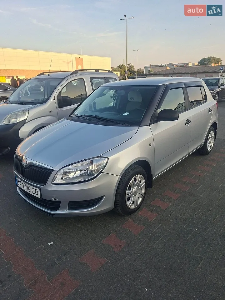 2010 Skoda Fabia - мініатюра 20