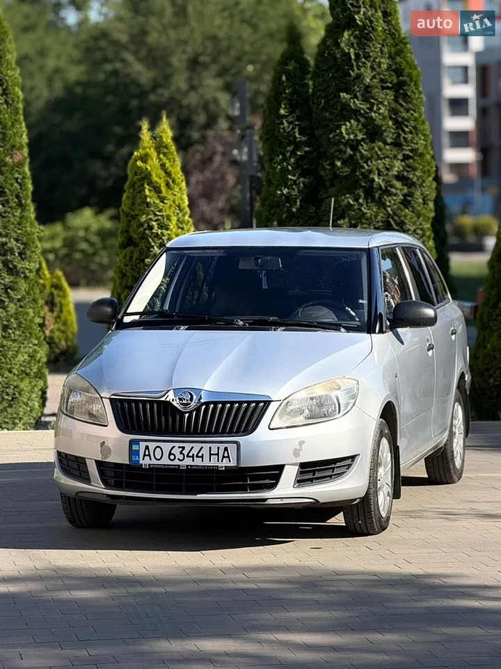 2010 Skoda Fabia - мініатюра 15