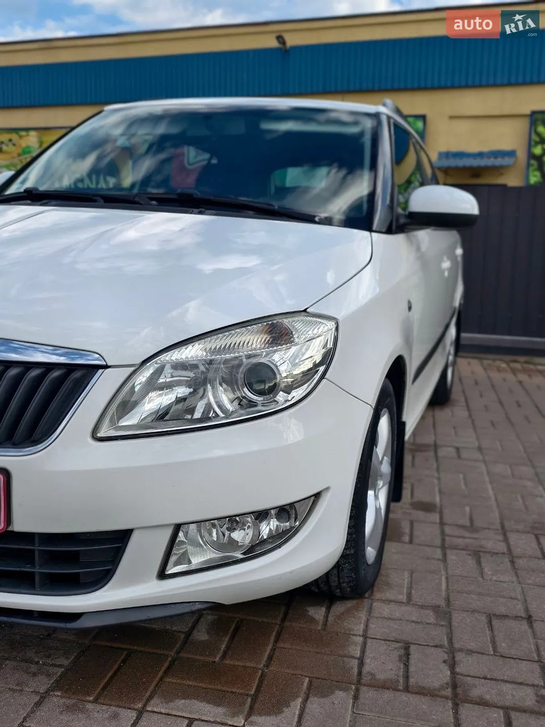 2011 Skoda Fabia - мініатюра 10