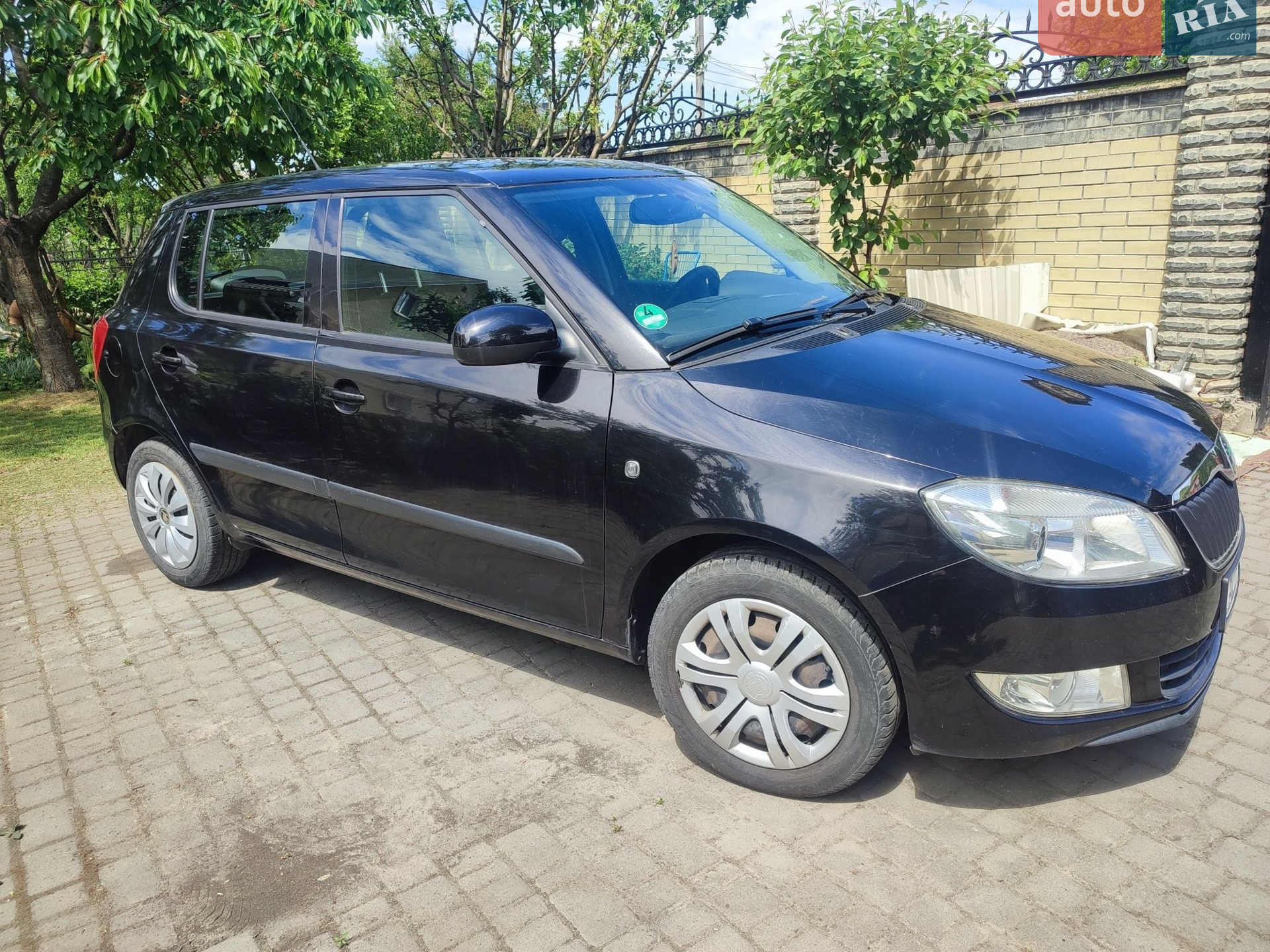 2010 Skoda Fabia - мініатюра 2