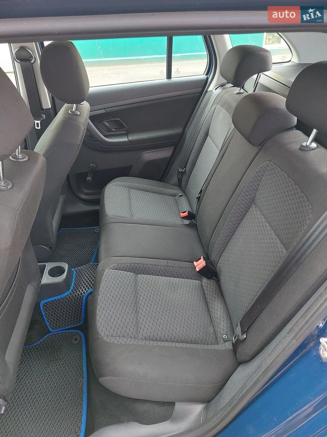 2011 Skoda Fabia - мініатюра 12