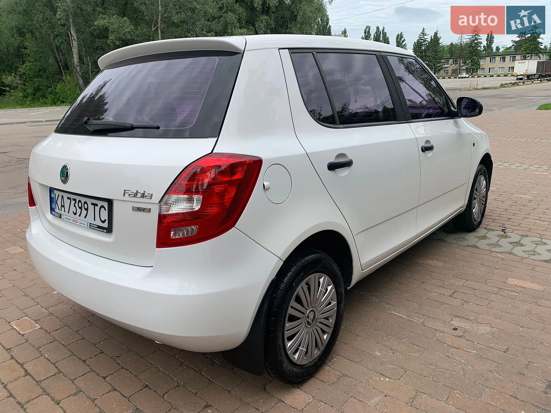 2011 Skoda Fabia - мініатюра 24